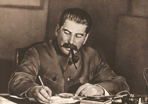 Телефонную книгу Сталина продали на аукционе за 3 млн рублей