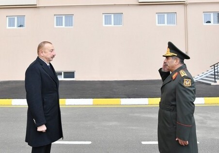 Президент Азербайджана вручил военнослужащим ключи от квартир (Фото-Обновлено)