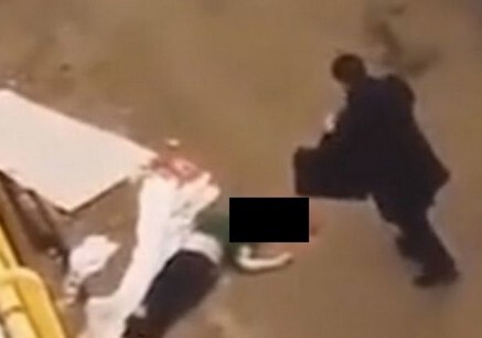 В Хырдалане женщина выпала с балкона, когда мыла окна (Видео)