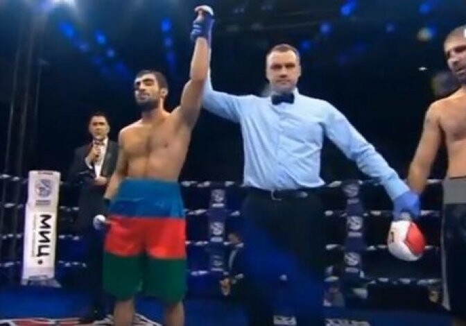 Азербайджанский боксер победил армянина в Москве (Видео)
