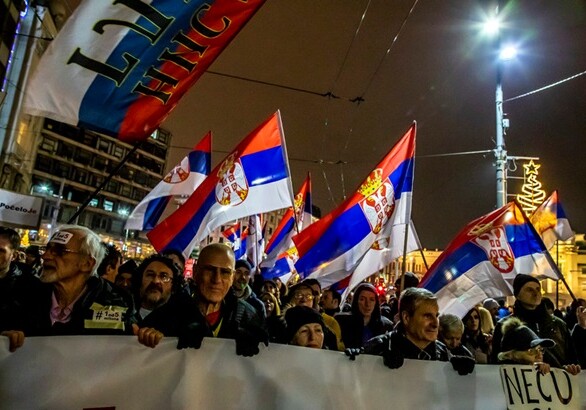 В Сербии продолжаются антиправительственные митинги (Фото)