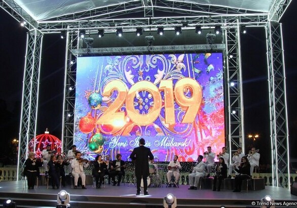 Бакинский бульвар отметил юбилей грандиозным концертом (Фото)