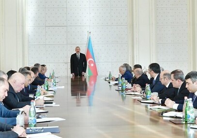 Президент Азербайджана провел заседание Кабмина, посвященное итогам 2018 года (Фото)