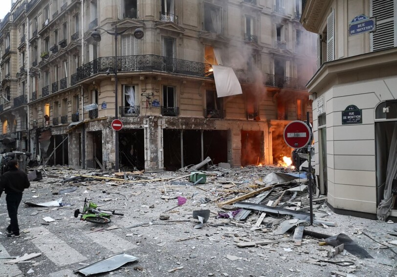 Мощный взрыв в центре Парижа: пострадали 20 человек (Фото-Видео)