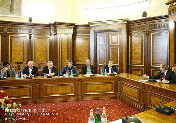 На встрече с Пашиняном армянские рестораторы пожаловались на налоговые реформы