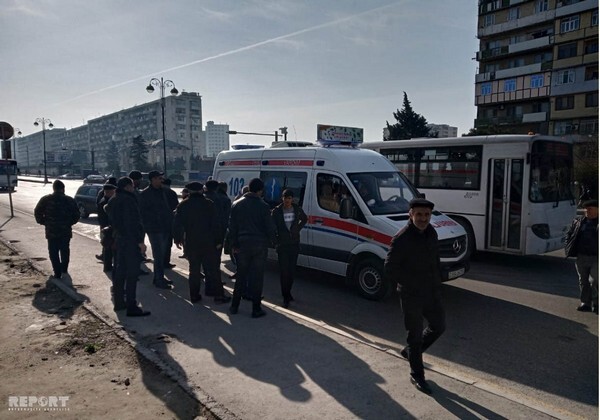В Баку автобус сбил и нанес травмы пожилой женщине (Фото)