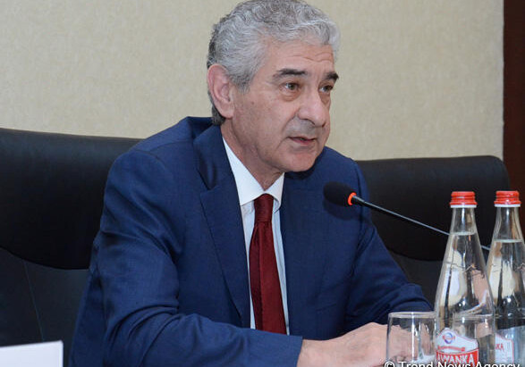 Али Ахмедов: «Порой социальные сети в Азербайджане превращаются в инструмент морального террора, оскорблений»