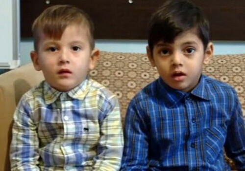 В Баку мать бросила двух детей (Видео)