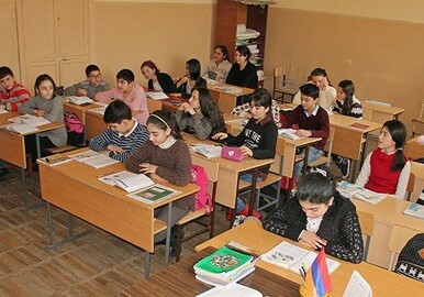 «168 жам»: школам Армении навязывается обязательство по агитации партии и власти