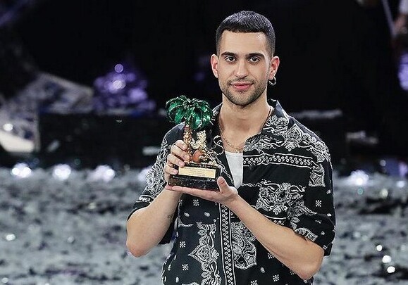На конкурсе «Сан-Ремо» победил певец Махмуд (Видео)