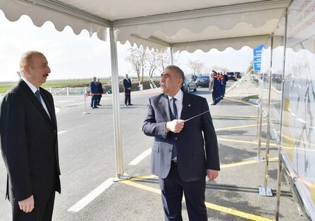 Президент Ильхам Алиев принял участие в открытии дороги в Бейляганском районе (Фото)