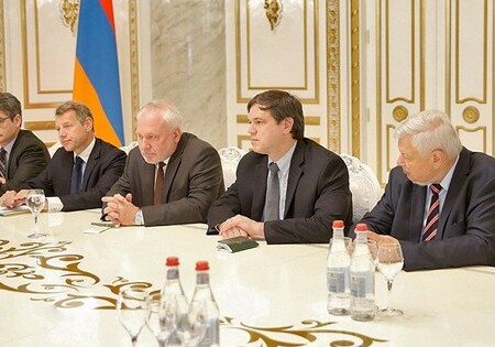 Сопредседатели Минской группы ОБСЕ прибыли в Армению