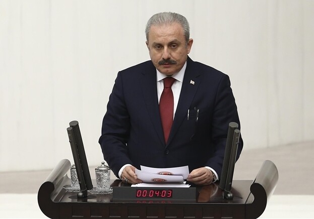 Мустафа Шентоп избран спикером парламента Турции