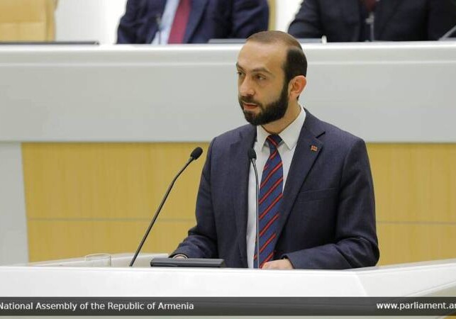 Армения привержена исключительно мирному урегулированию нагорно-карабахского конфликта - Арарат Мирзоян в Совете Федерации РФ