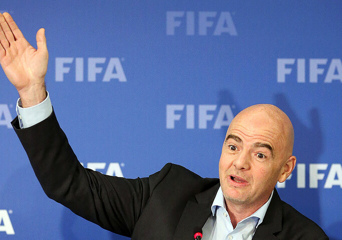 Президент ФИФА пристыдил Италию: даже в Габоне стадионы лучше