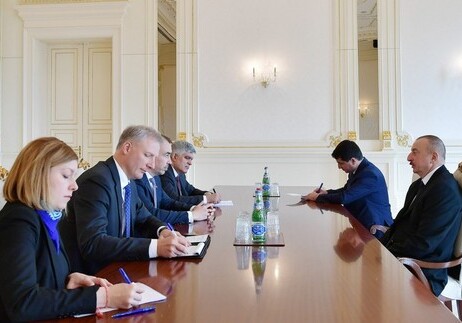 Президент Ильхам Алиев принял делегацию Евросоюза (Обновлено)