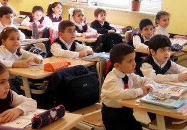 В Азербайджане начался электронный прием учеников в первые классы