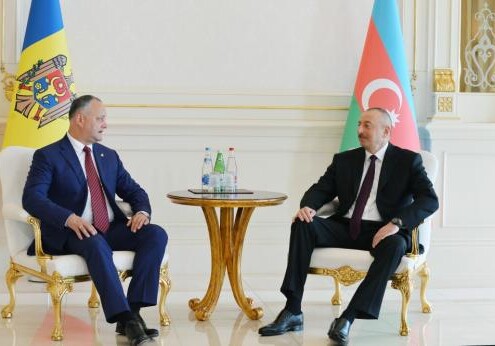 Президенты Алиев и Додон проведут встречу в Баку