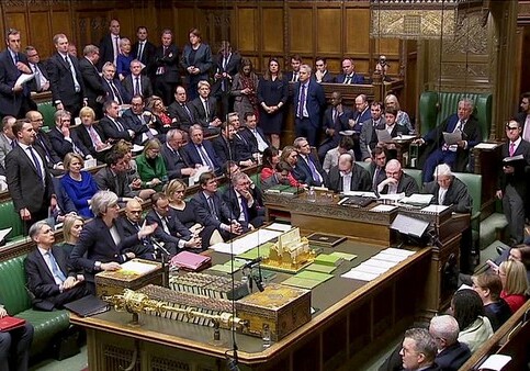 Британский парламент проголосовал против реализации Brexit без сделки