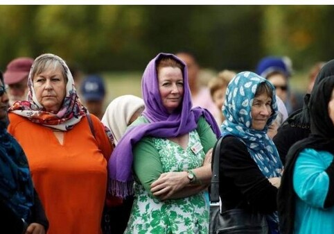 В Новой Зеландии женщины надели платки, чтобы поддержать мусульманок (Фото)