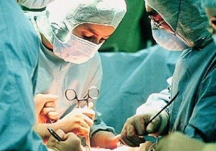 В Азербайджане более 200 детей перенесли операцию на сердце