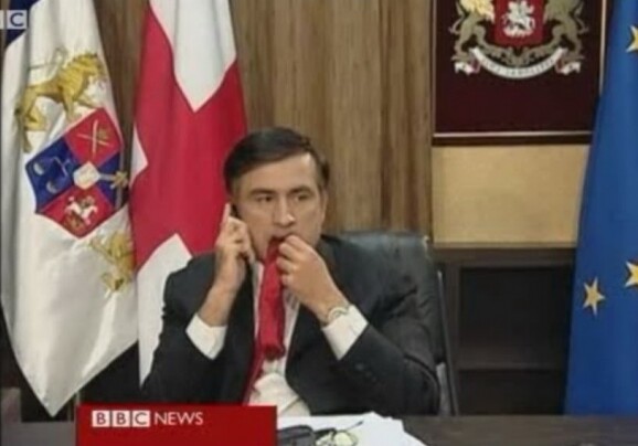 Саакашвили рассказал, почему жевал галстук (Видео)
