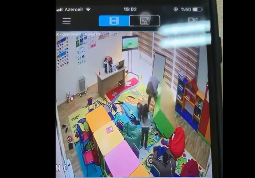 В Баку на 4-летнего ребенка упал шкаф (Видео)