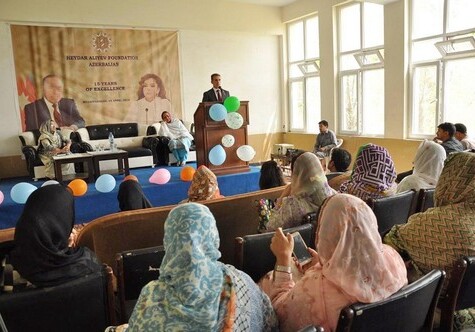 Фонд Гейдара Алиева отправил подарки школе для девочек в Пакистане (Фото)