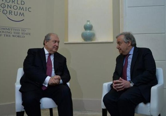 Президент Армении и генсек ООН обсудили встречу Пашиняна и Алиева по Карабаху
