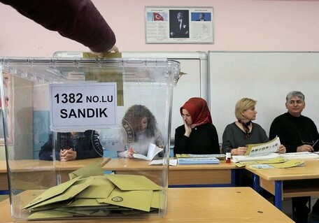 Партия Эрдогана будет добиваться проведения повторных выборов в Стамбуле