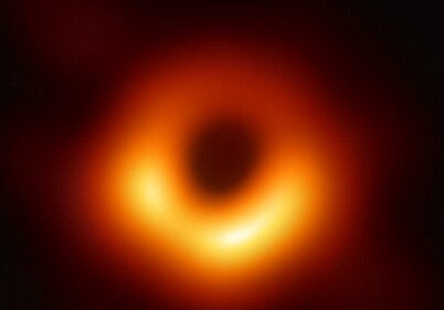 Ученым впервые удалось запечатлеть черную дыру (Видео)