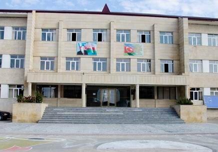 Минобразования Азербайджана о блокировании окон в школах