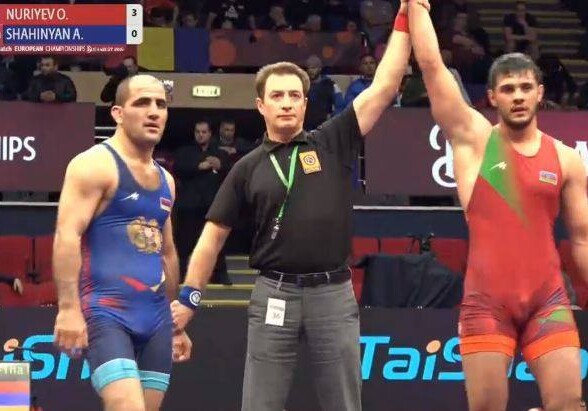 Еще один азербайджанский борец одолел армянина на чемпионате Европы