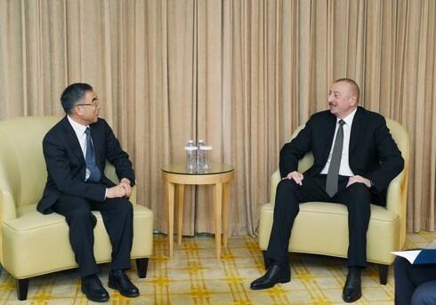 Президент Азербайджана встретился в Пекине с главой компании Huawei (Фото)