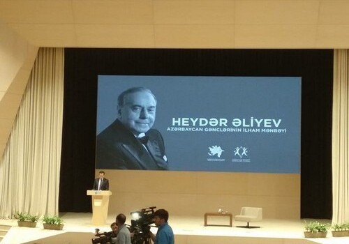 «О настоящей любви»: в Баку состоялся показ фильма о Гейдаре Алиеве