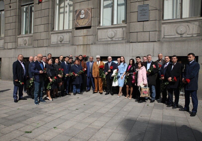 В Петербурге почтили память Гейдара Алиева (Фото)