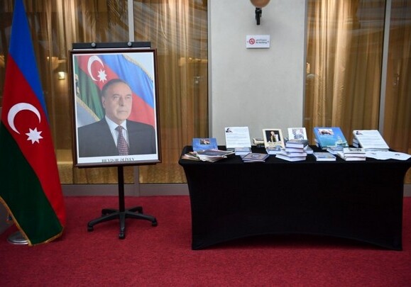 В Кувейте прошла церемония, посвященная 96-летию Гейдара Алиева (Фото)