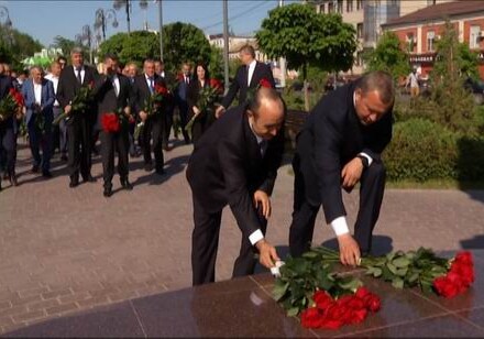 Азербайджанская делегация приняла участие в ряде мероприятий по случаю 96-летия со дня рождения Гейдара Алиева и 15-летнего юбилея деятельности Фонда Гейдара Алиева в городе Астрахань (Фото-Видео)