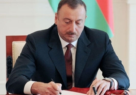 Президент Алиев наградил главу ИВ Лянкярана орденом «За службу родине» II степени