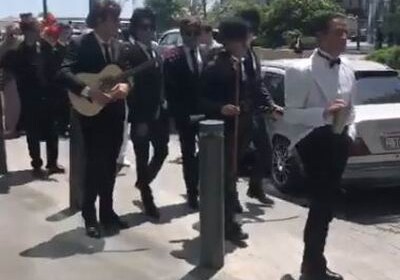 Чарли Чаплин и Джеймс Бонд прошлись по улицам Баку (Видео)