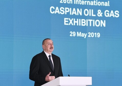 Президент Азербайджана ознакомился с выставкой «Нефть и газ Каспия – 2019»  (Фото)