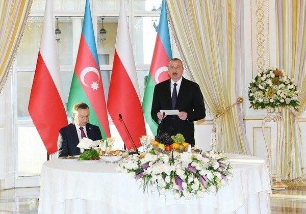В Баку устроен официальный прием в честь президента Польши (Фото)