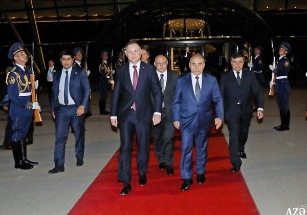 Завершился официальный визит президента Польши в Азербайджан (Фото)