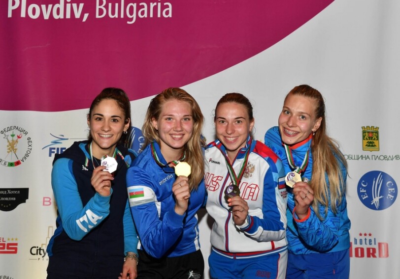 Фехтовальщица сборной Азербайджана стала чемпионом Европы среди молодежи до 23 лет