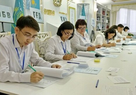 Избирательные участки закрылись на большей части территории Казахстана