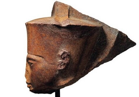 Египет потребовал от Великобритании вернуть бюст фараона Тутанхамона