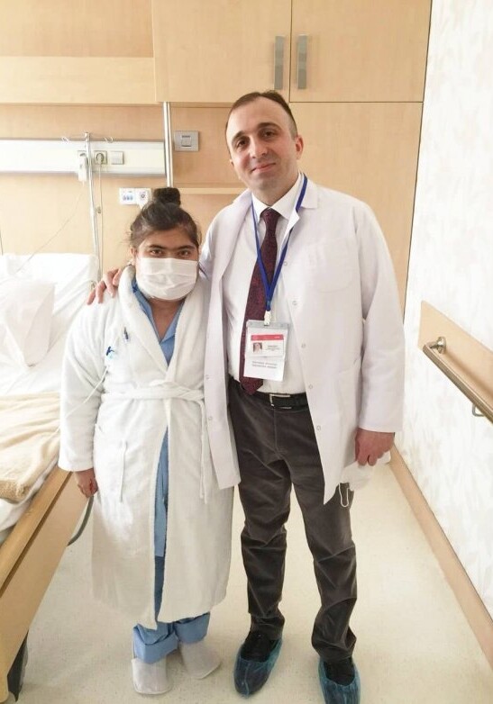 В Баку 20-летней девушке провели повторную трансплантацию почки