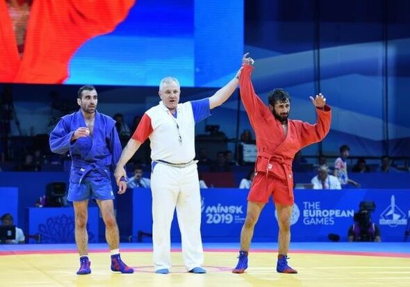 Азербайджанский самбист одолел армянского спортсмена
