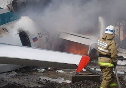 В Бурятии совершил аварийную посадку пассажирский самолет, пилоты погибли (Фото-Видео)