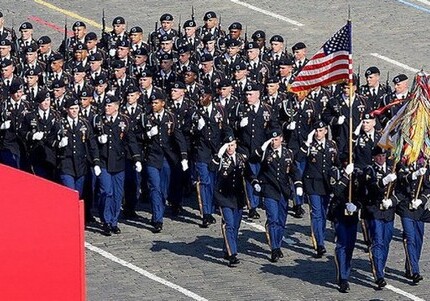 В Вашингтоне впервые за 27 лет прошел крупный военный парад (Видео)